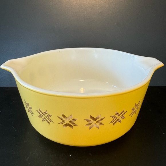 Vintage PYREX Town and Country 472 casserole dish no lid - Picture 3 of 4